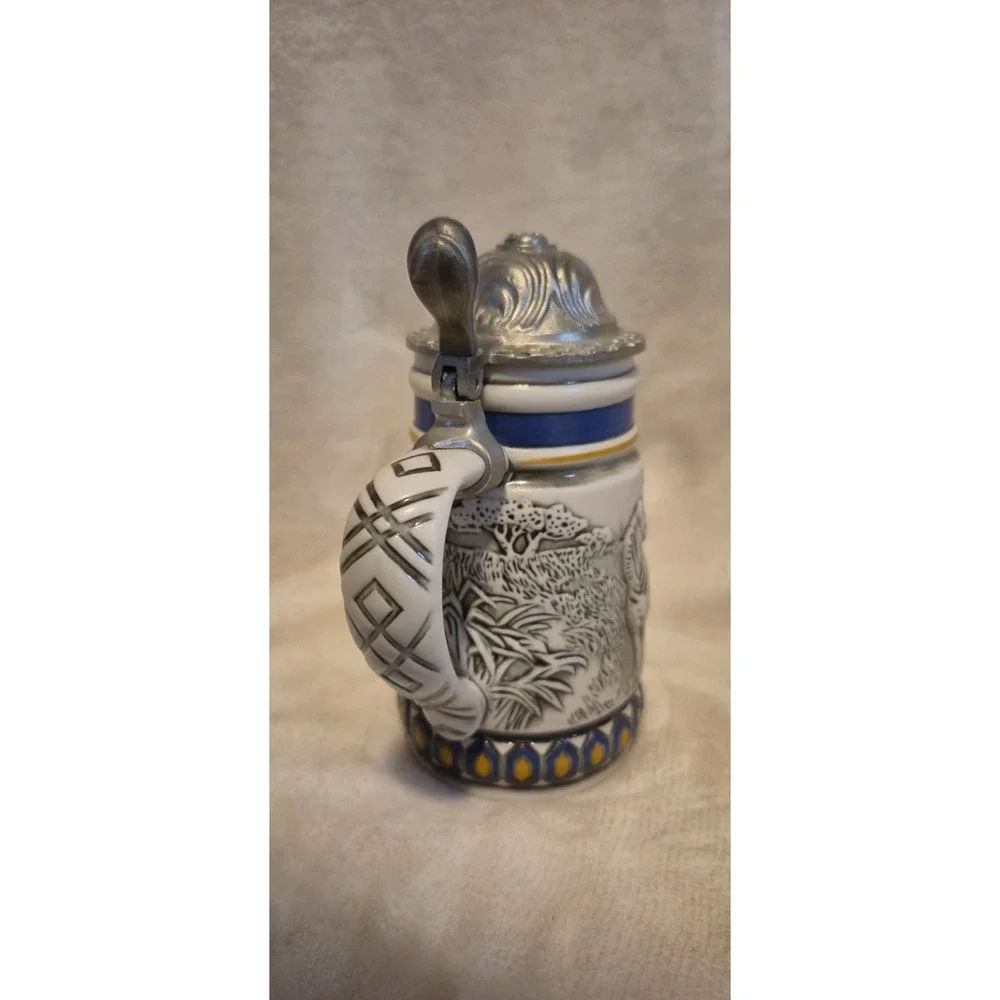Avon Endangered Species Mountain Zebra Mini Beer Stein 1992 Brazil‎